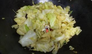炒酸圆白菜是怎么做的 炒圆白菜的做法